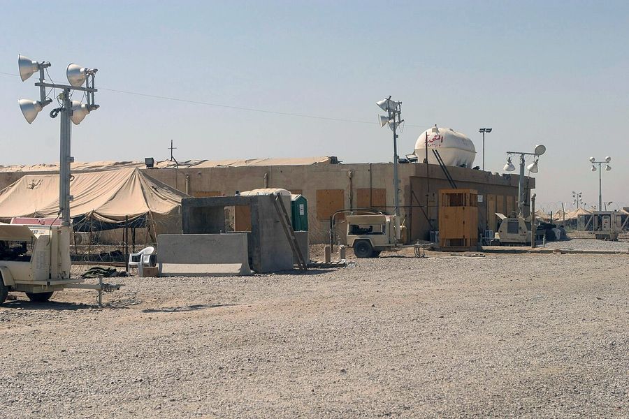 The original finding aid described this photograph as: Subject Operation/Series: IRAQI FREEDOM Base: Al Anbar Country: Iraq (IRQ) Scene Camera Operator: MSGT Buzz Farrell