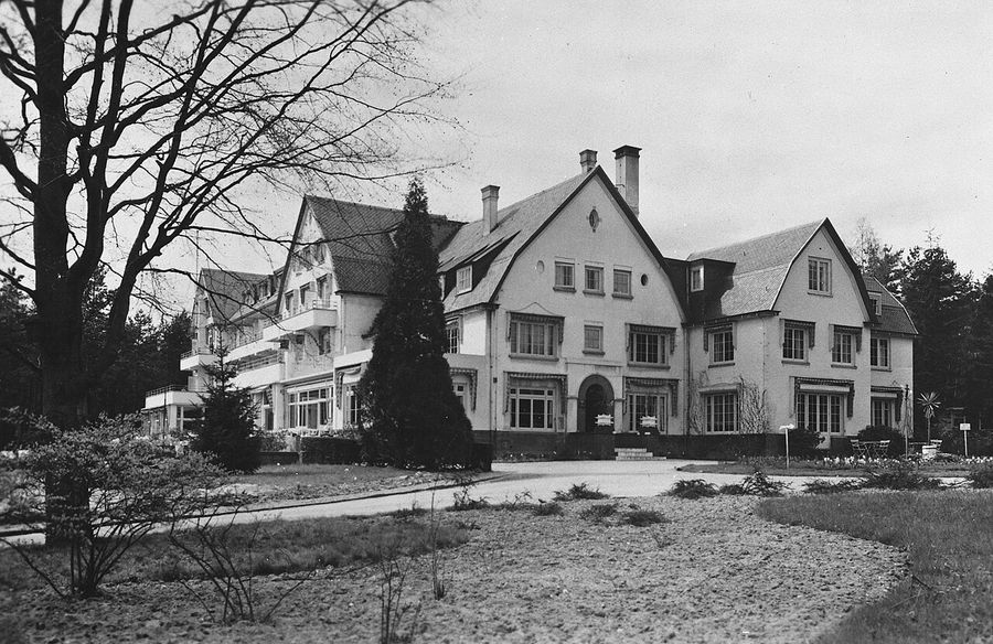 Collectie / Archief: Fotocollectie Anefo Reportage / Serie: [ onbekend ] Beschrijving: Oosterbeek Hotel "De Bilderberg"