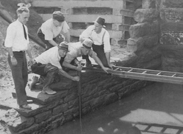 Investigators working Kingsbury Run, September 1936.