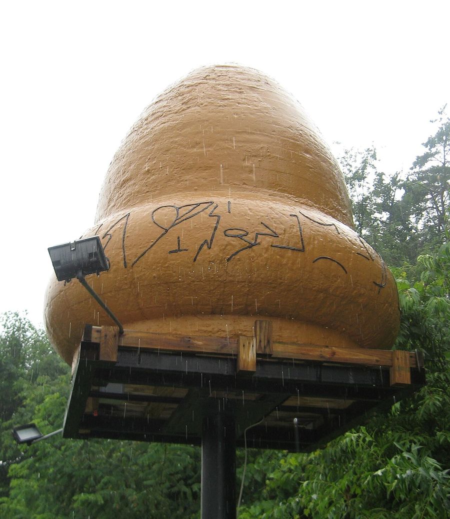 The model of the UFO that residents of Kecksburg, Pennsylvania, United States said they saw crash in the nearby woods in 1965